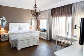 Golden Star City Resort