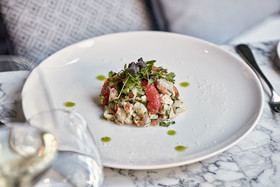 Antigon Urban Chic Hotel