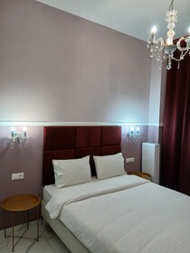 Black Onyx Comfort Suites