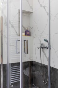 Black Onyx Comfort Suites
