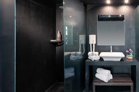 Diamond Suites