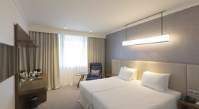 Makedonia Palace