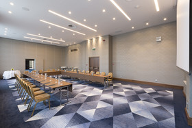 Makedonia Palace