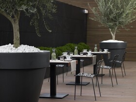 The Met Hotel