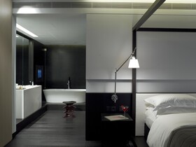 The Met Hotel