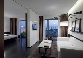 The Met Hotel