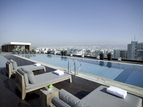 The Met Hotel