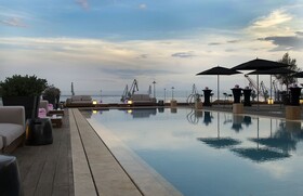 The Met Hotel