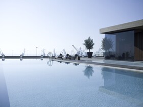 The Met Hotel
