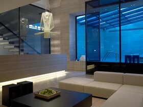The Met Hotel