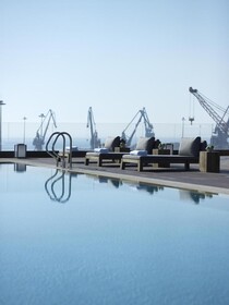 The Met Hotel