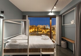 Zeus Is Loose Hostel