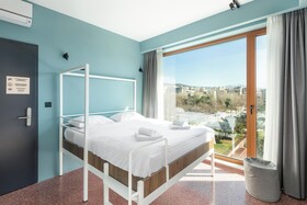 Zeus Is Loose Hostel