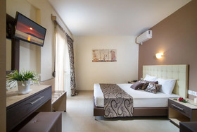 Castro Deluxe Hotel