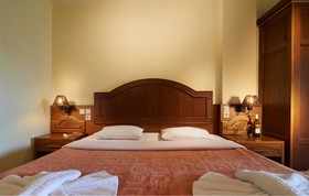 Toroni Blue Sea Hotel
