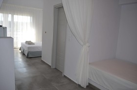 Villa Maria Studios & Suites