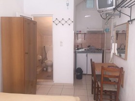 Apostolakis Rooms