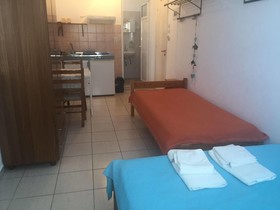 Apostolakis Rooms