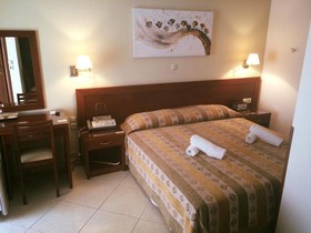 Hotel Nefeli