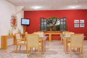 Cavos Bay Hotel