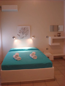 Smaragdi Rooms