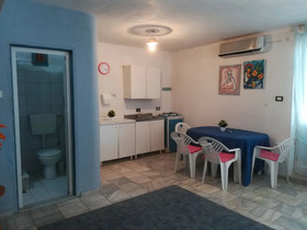 Giannis Apartments