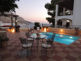 Marouso Villa