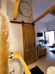 Spongia Apartments