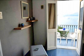 Elenis Studios & Apartments