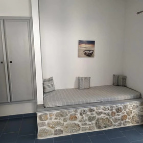 Elenis Studios & Apartments