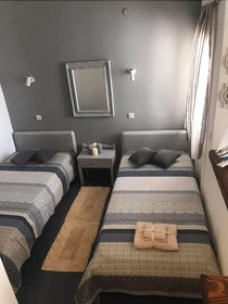 Elenis Studios & Apartments