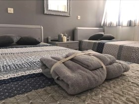 Elenis Studios & Apartments