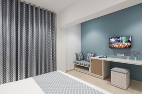 H Hotel Zephyros
