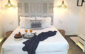 Menori Luxury Suite