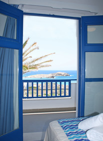 Sarris Hotel