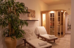 Astron Princess Hotel