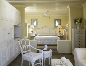 Porto Kea Suites