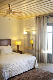 Porto Kea Suites