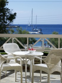Porto Kea Suites