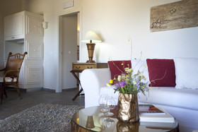 Porto Kea Suites
