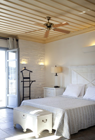 Porto Kea Suites