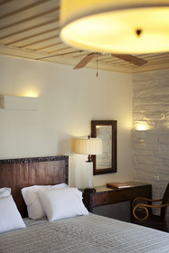 Porto Kea Suites
