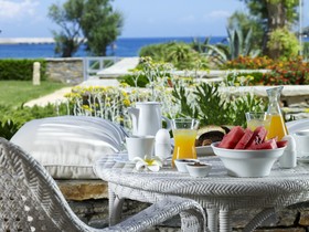 Porto Kea Suites