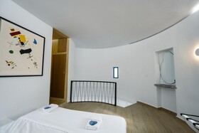 Zen Blue Mills