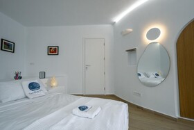 Zen Blue Mills