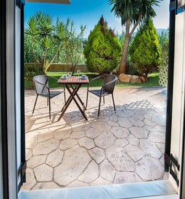 Theros Retreat