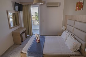 Sunshine Hotel & Apartments