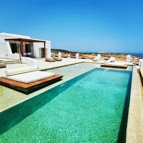 Aeris Suites