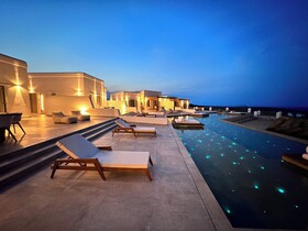 Aeris Suites
