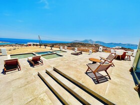 Aeris Suites
